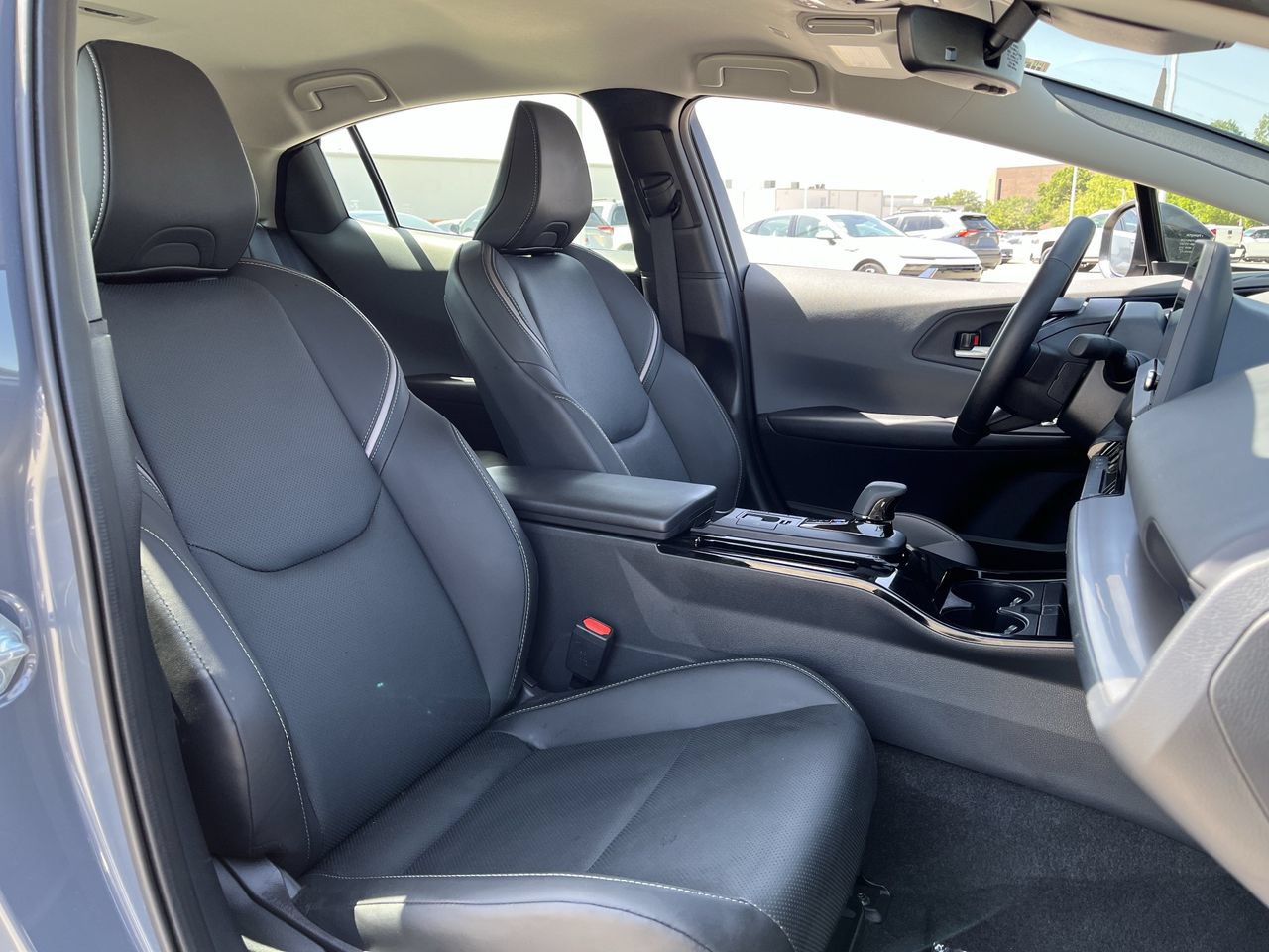 Used 2024 Toyota Prius XLE AWD/4WD image 24