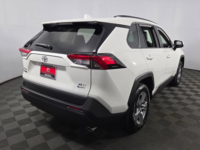 Used 2025 Toyota RAV4 XLE AWD/4WD image 14