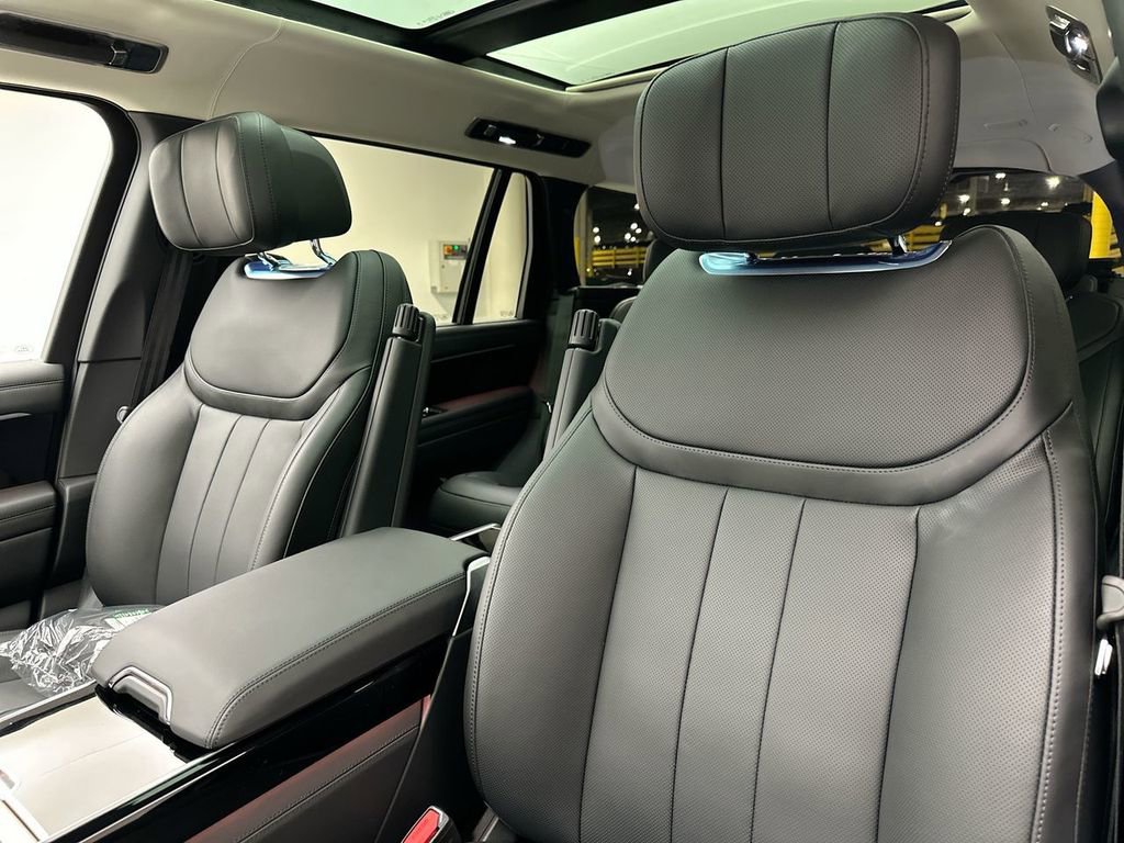 New 2026 Land Rover Range Rover Long Wheelbase Autobiography AWD/4WD image 18