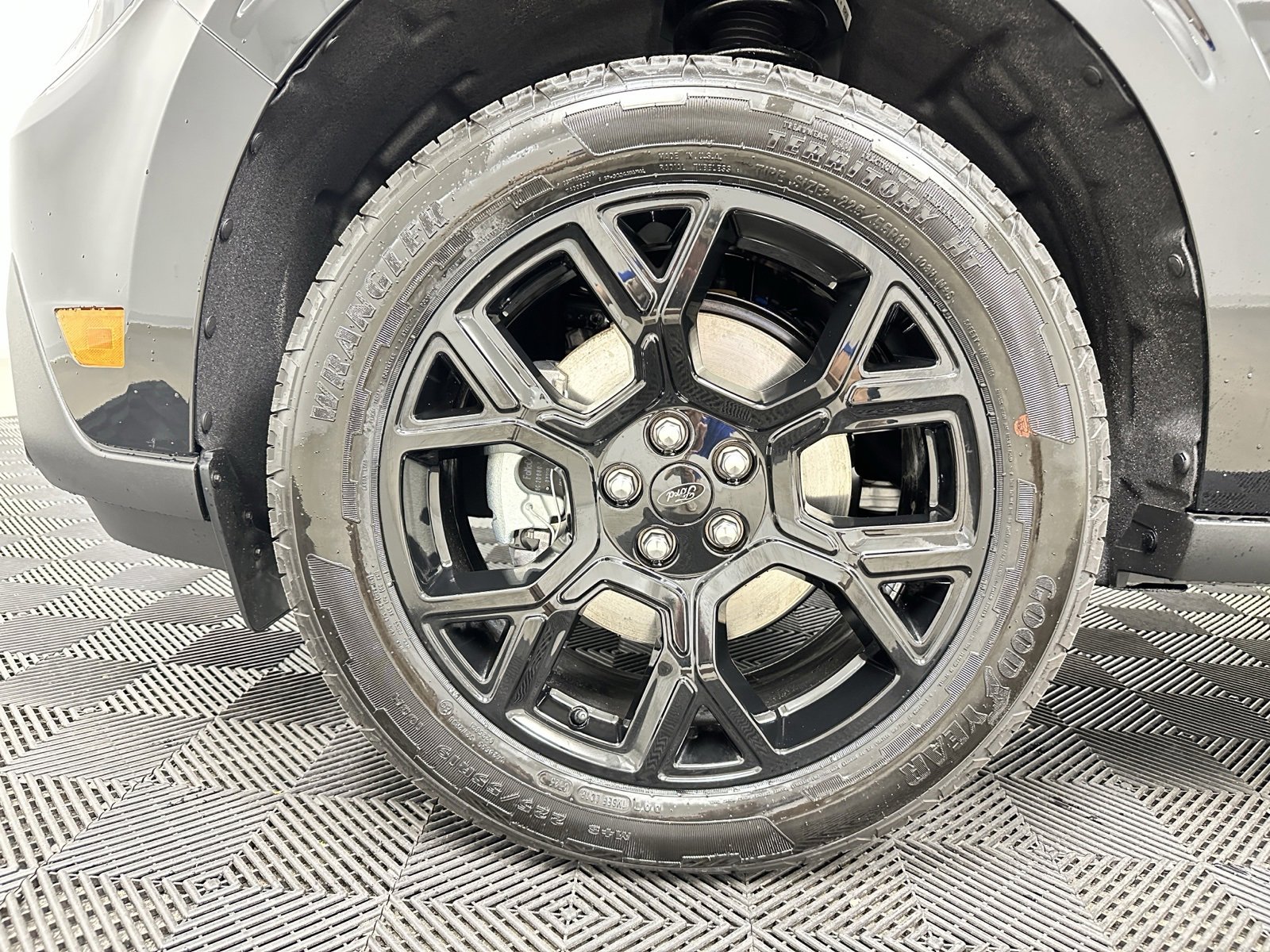 New 2025 Ford Maverick XLT w/ XLT Luxury Package image 9