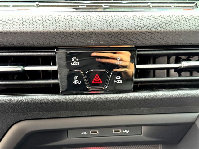 Used 2022 Volkswagen GTI SE image 22