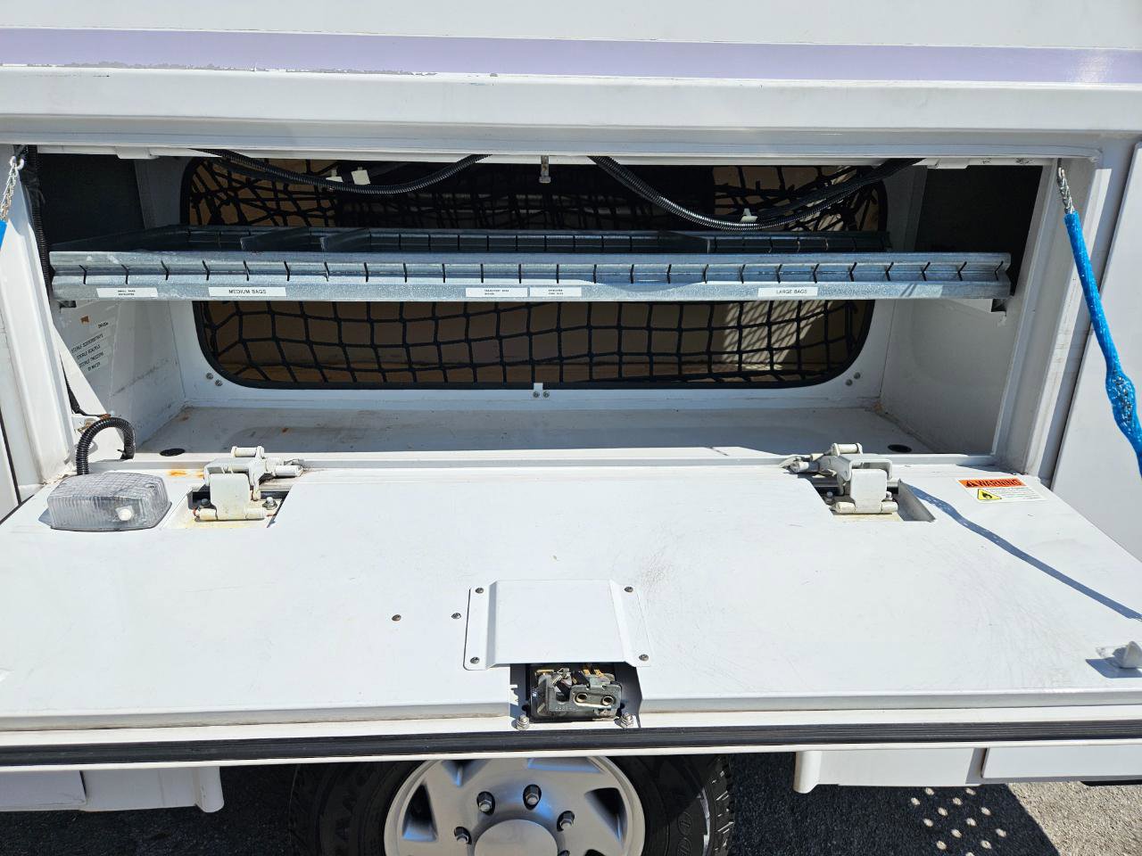 Used 2012 Ford E-350 and Econoline 350 Super Duty w/ PWR Locks & Windows Group image 27