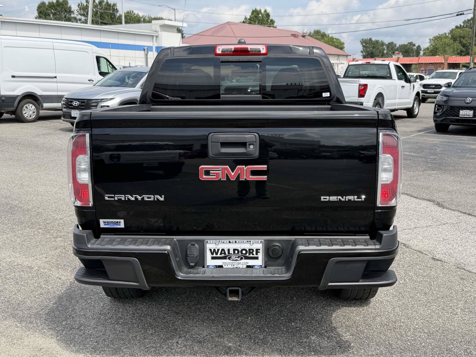Used 2018 GMC Canyon Denali RWD image 3