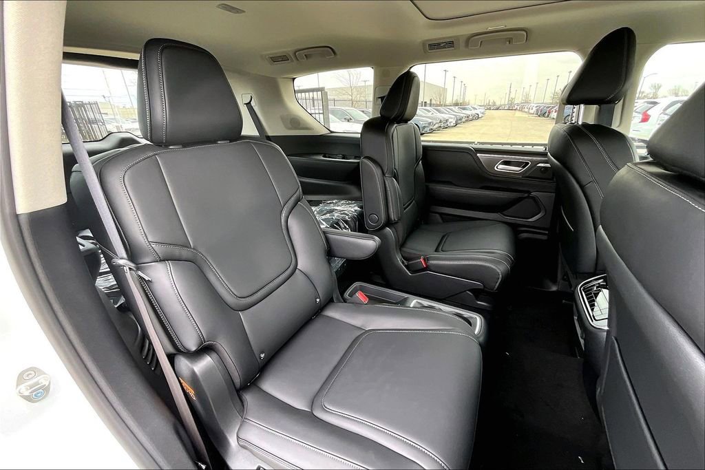 New 2026 INFINITI QX80 Pure w/ Cargo Package image 7