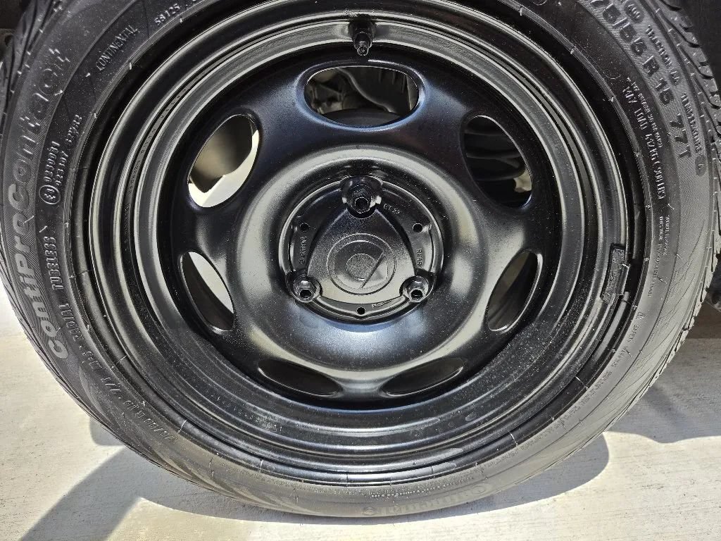Used 2015 smart fortwo pure RWD image 24