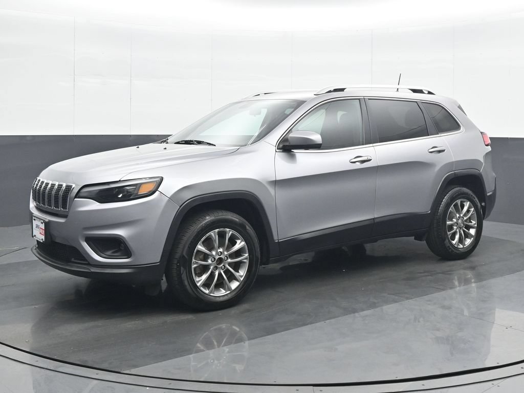 Used 2019 Jeep Cherokee Latitude Plus AWD/4WD image 2