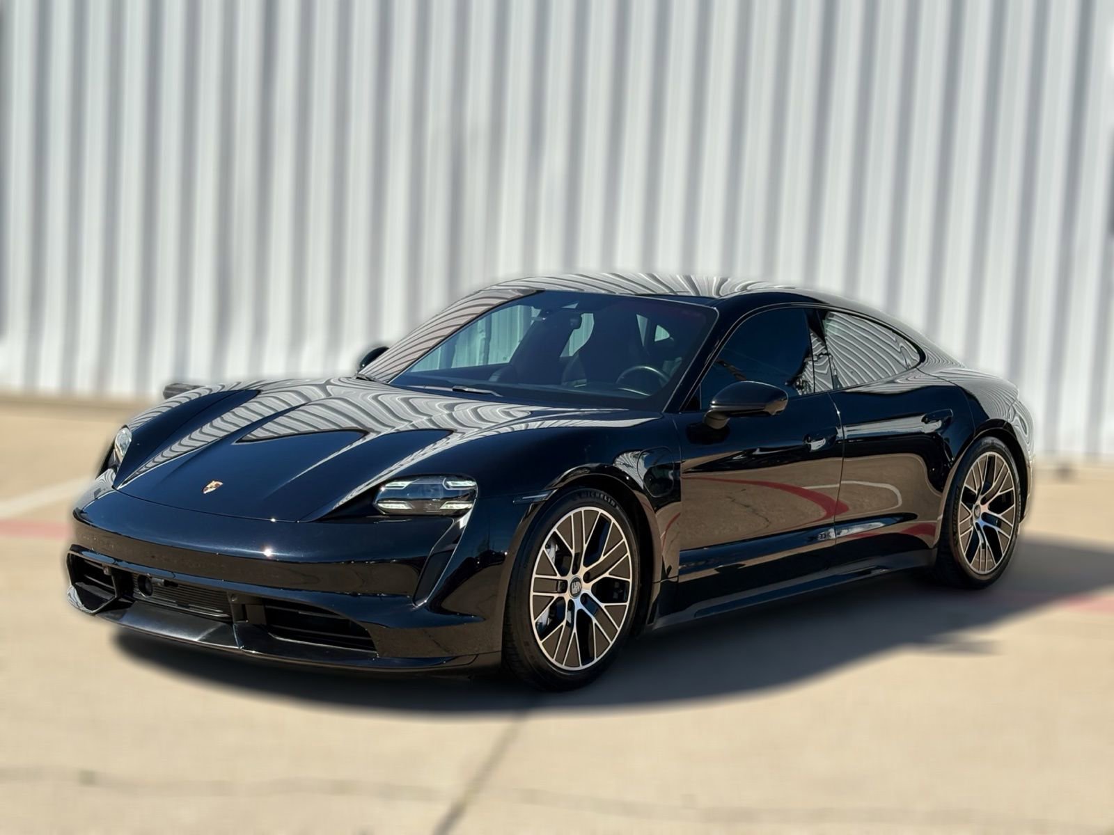 Used 2020 Porsche Taycan Turbo image 3