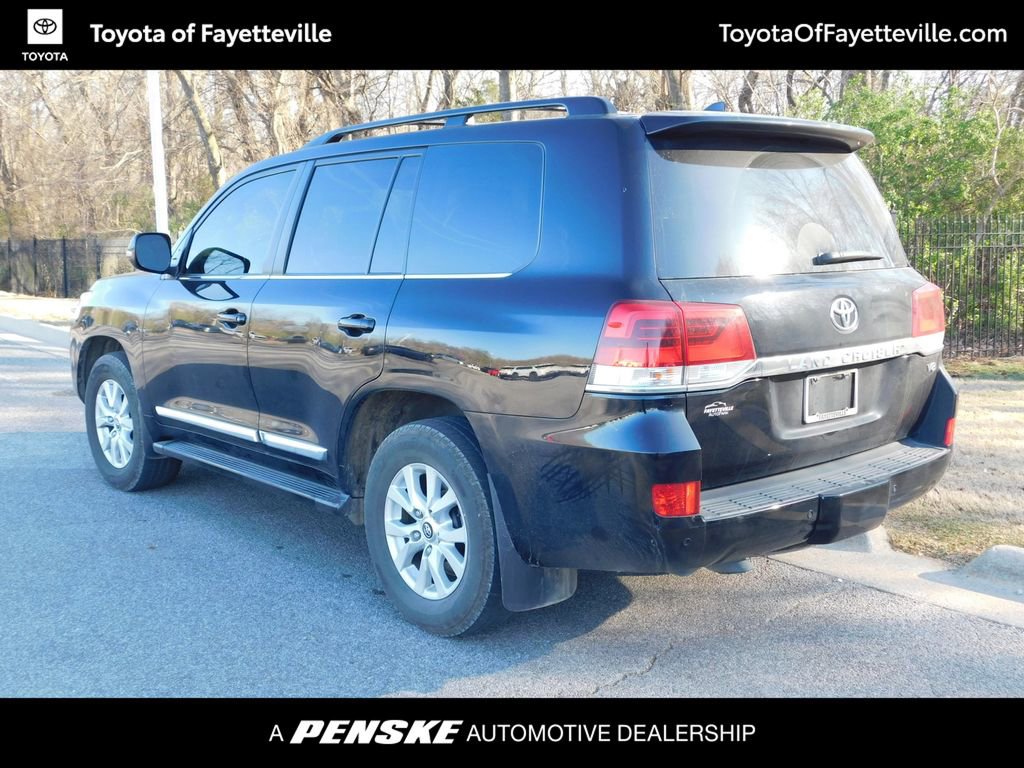 Used 2019 Toyota Land Cruiser image 3