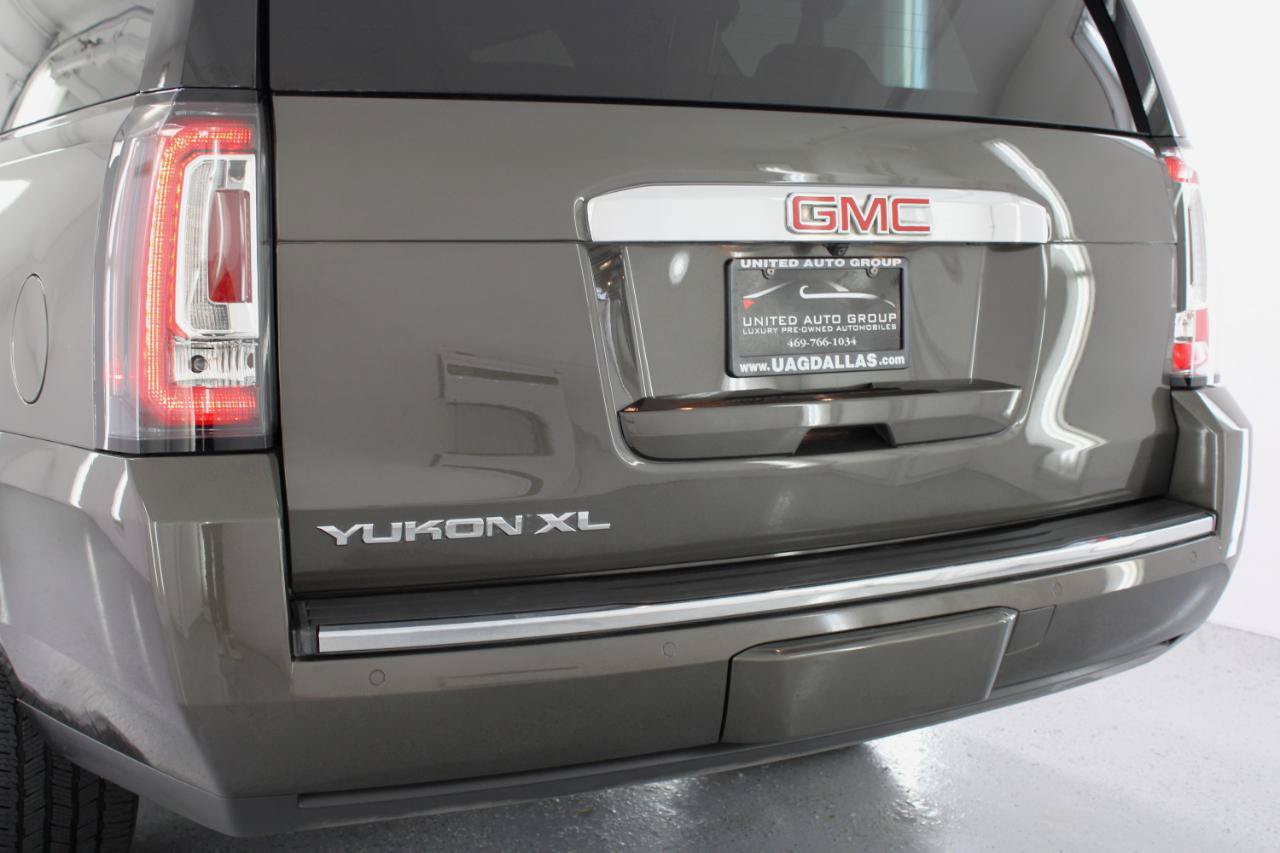 Used 2019 GMC Yukon XL Denali w/ Denali Ultimate Package AWD/4WD image 24