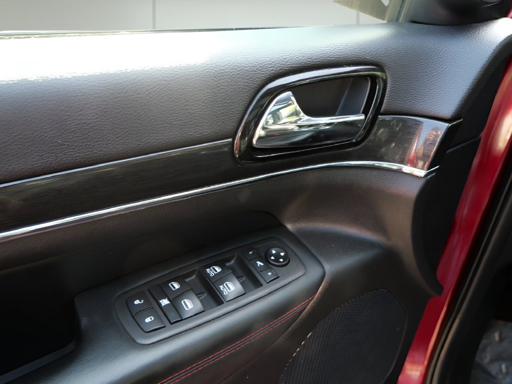Used 2021 Jeep Grand Cherokee Trailhawk w/ Trailhawk Luxury Group AWD/4WD image 15