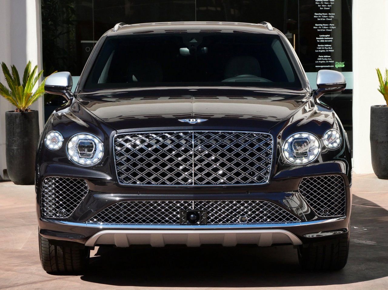 Used 2025 Bentley Bentayga Extended Wheelbase image 6