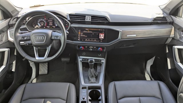 Used 2024 Audi Q3 2.0T Premium Plus w/ Premium Plus Package image 18