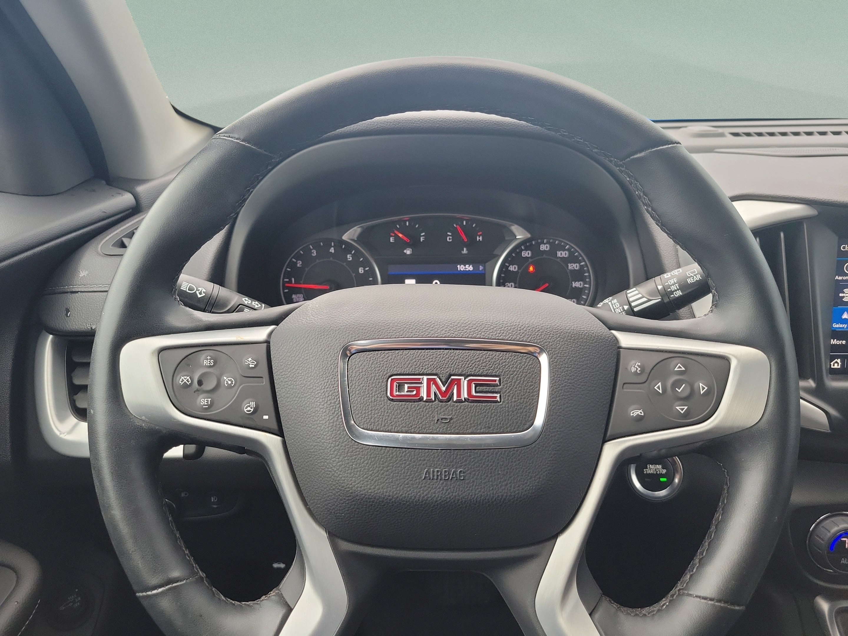 Used 2024 GMC Terrain SLT w/ Infotainment Package II FWD image 20