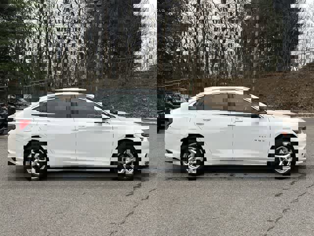 Used 2017 Chevrolet Malibu LS image 3