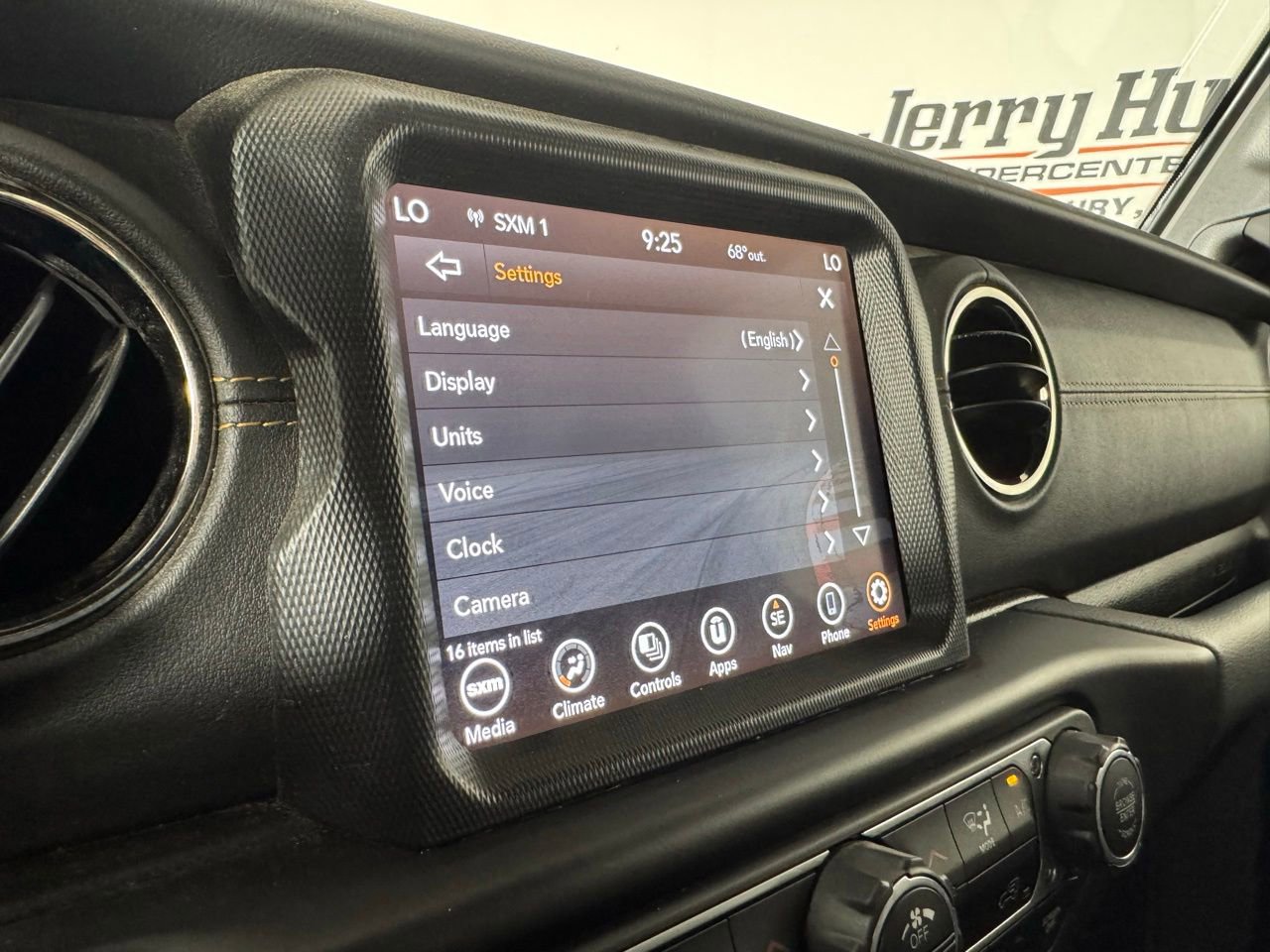 Used 2022 Jeep Gladiator Overland AWD/4WD image 26