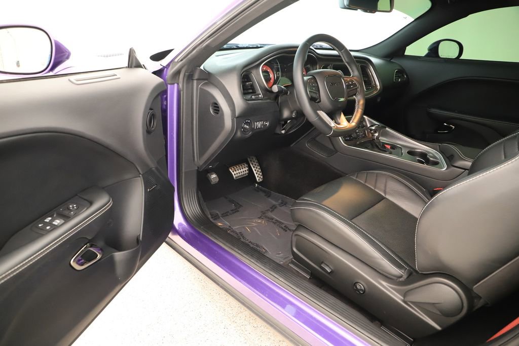 Used 2016 Dodge Challenger SRT Hellcat RWD image 14