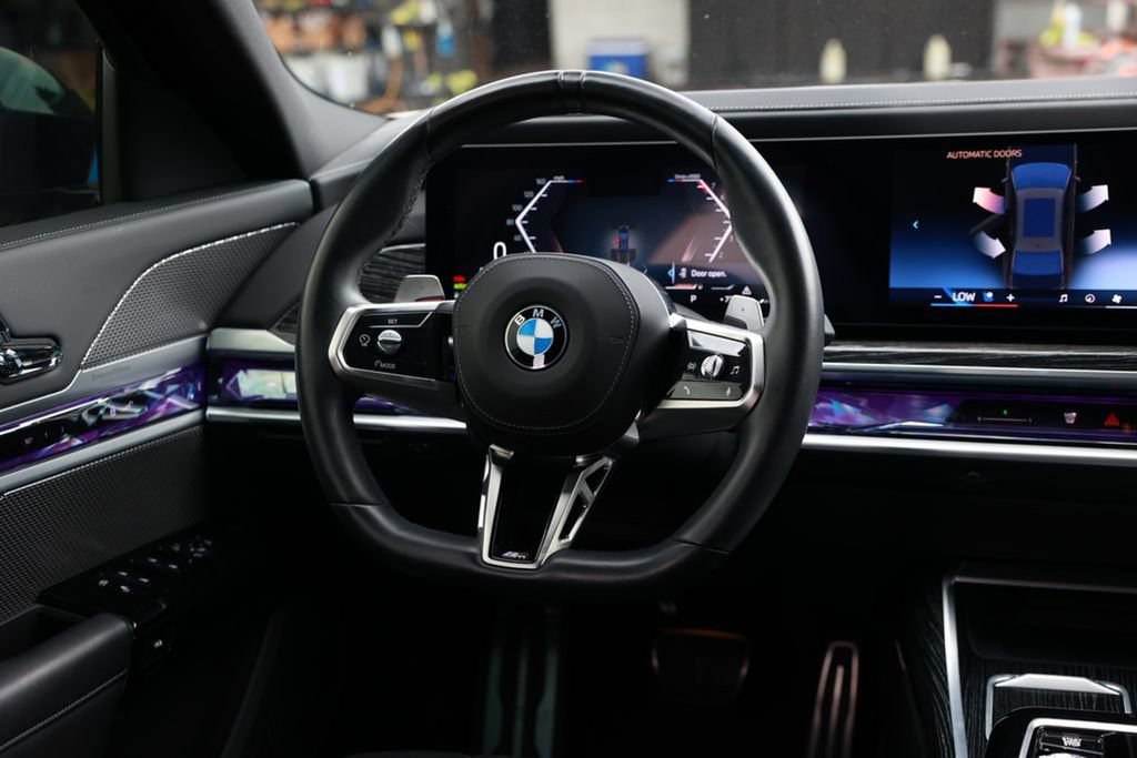 Used 2023 BMW 740i w/ Executive Package RWD image 25