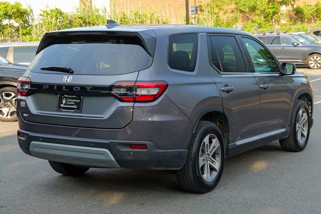 Used 2025 Honda Pilot EX-L image 7