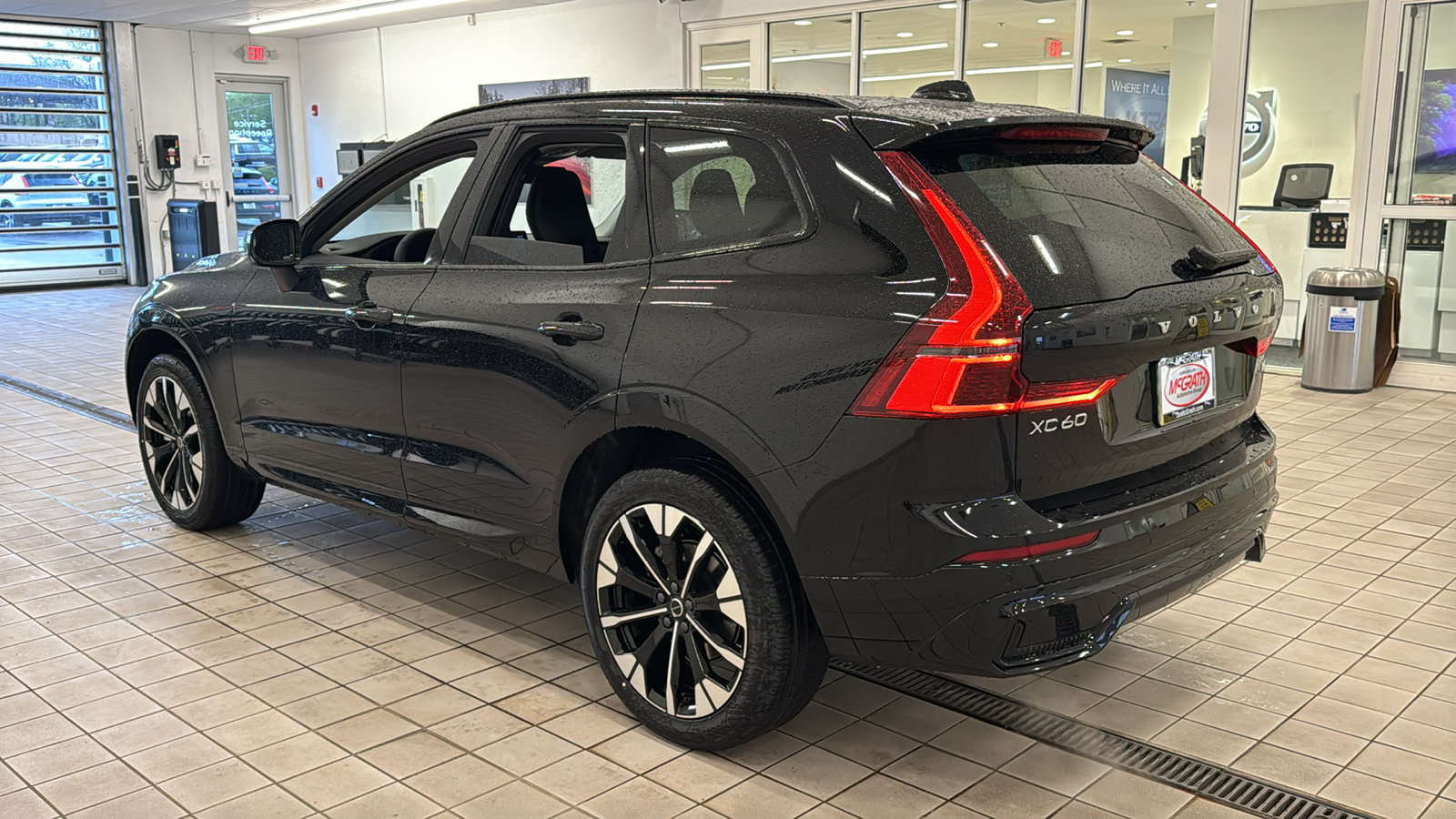 New 2026 Volvo XC60 B5 Plus w/ Climate Package AWD/4WD image 7