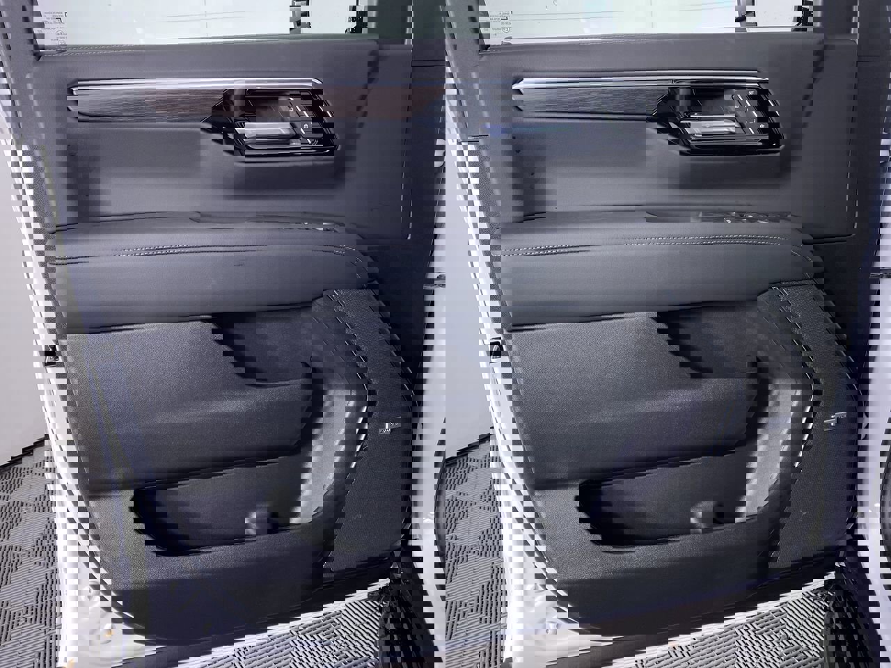 New 2026 Chevrolet Suburban LT w/ Comfort Package image 12