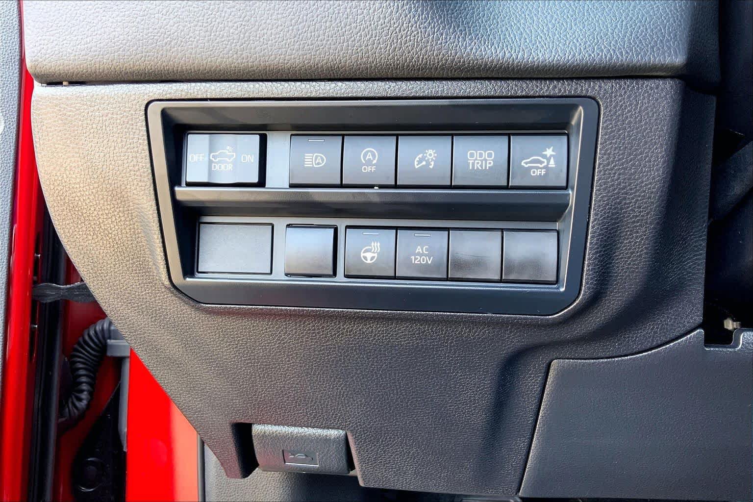 Used 2026 Toyota Tundra Limited AWD/4WD image 33