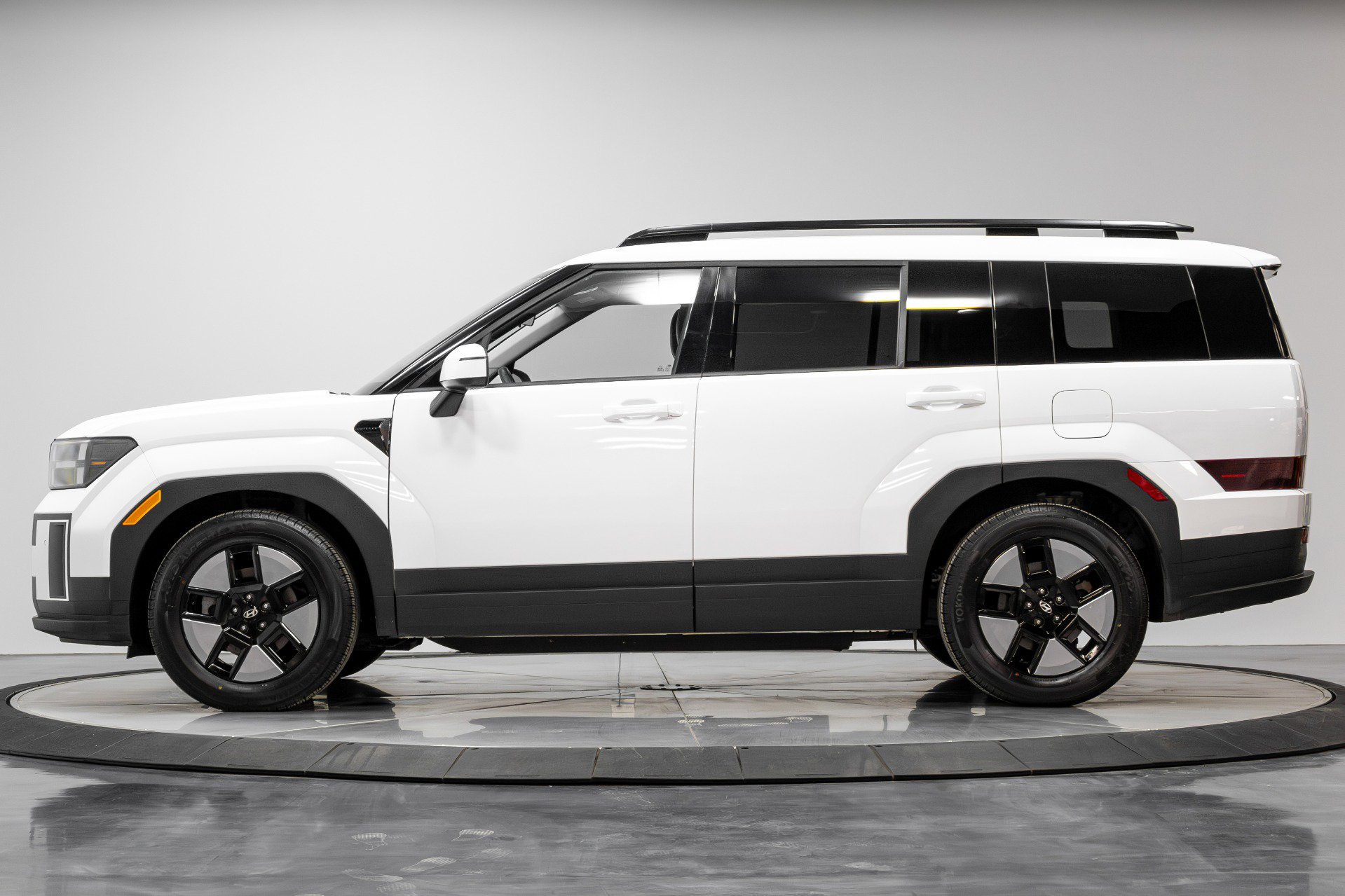 Used 2025 Hyundai Santa Fe SEL image 36