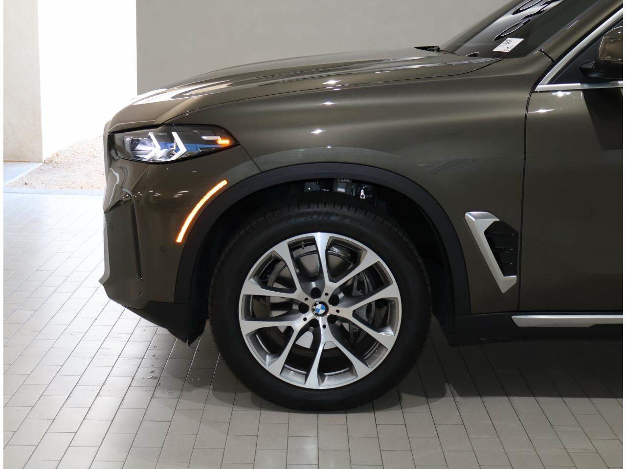 Certified 2026 BMW X5 sDrive40i RWD image 4