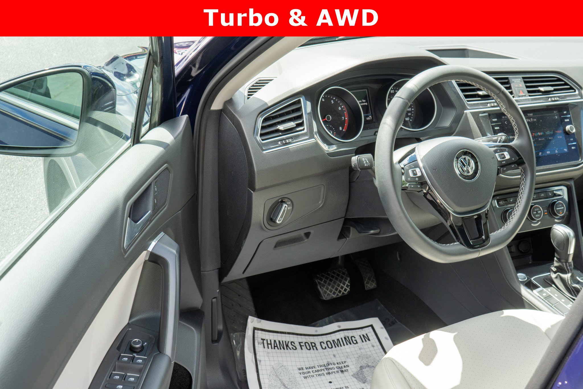 Used 2021 Volkswagen Tiguan SE w/ Panoramic Sunroof Package image 10