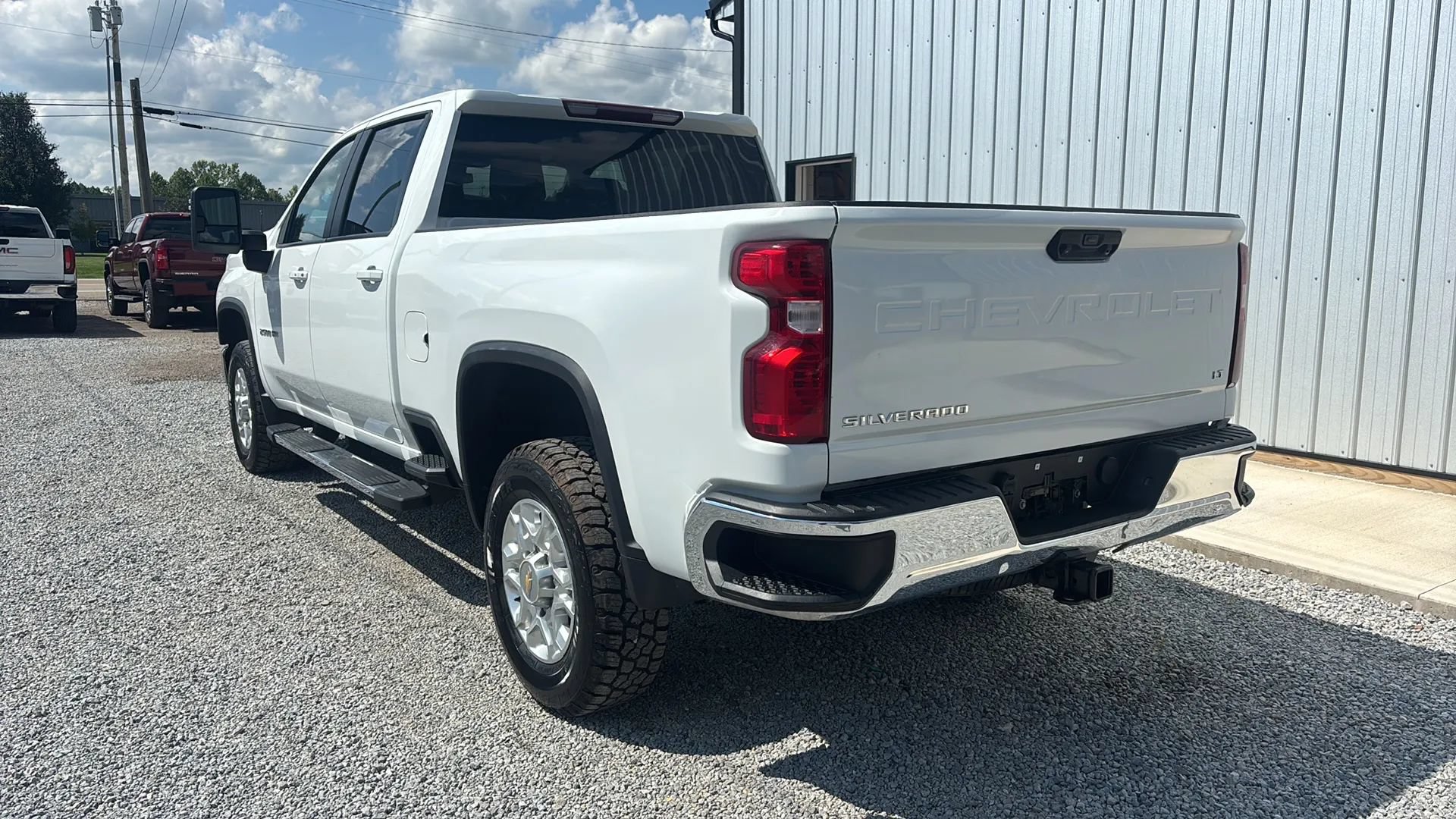Used 2023 Chevrolet Silverado 2500 LT w/ Convenience Package AWD/4WD image 3
