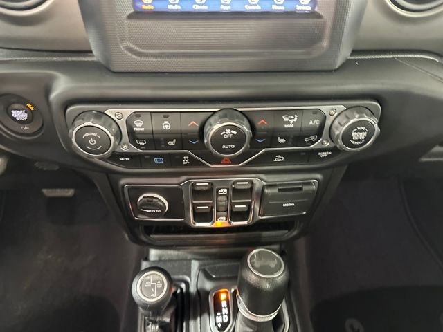 Used 2023 Jeep Wrangler Unlimited w/ Cold Weather Group image 23