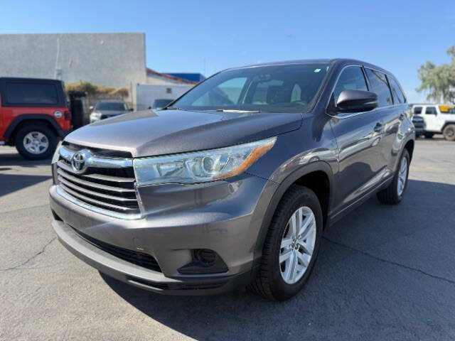 Used 2016 Toyota Highlander LE FWD image 7