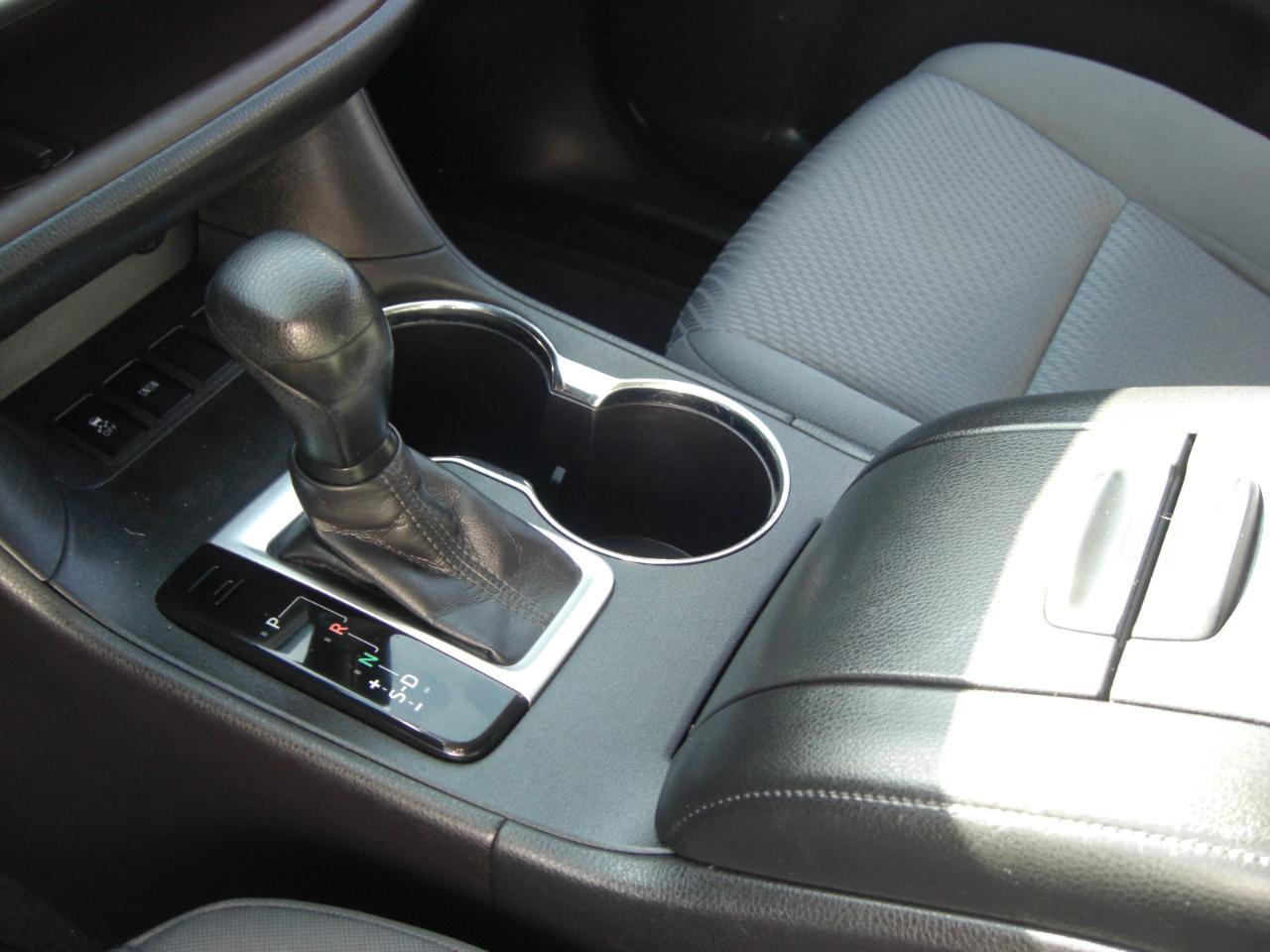 Used 2016 Toyota Highlander LE FWD image 8