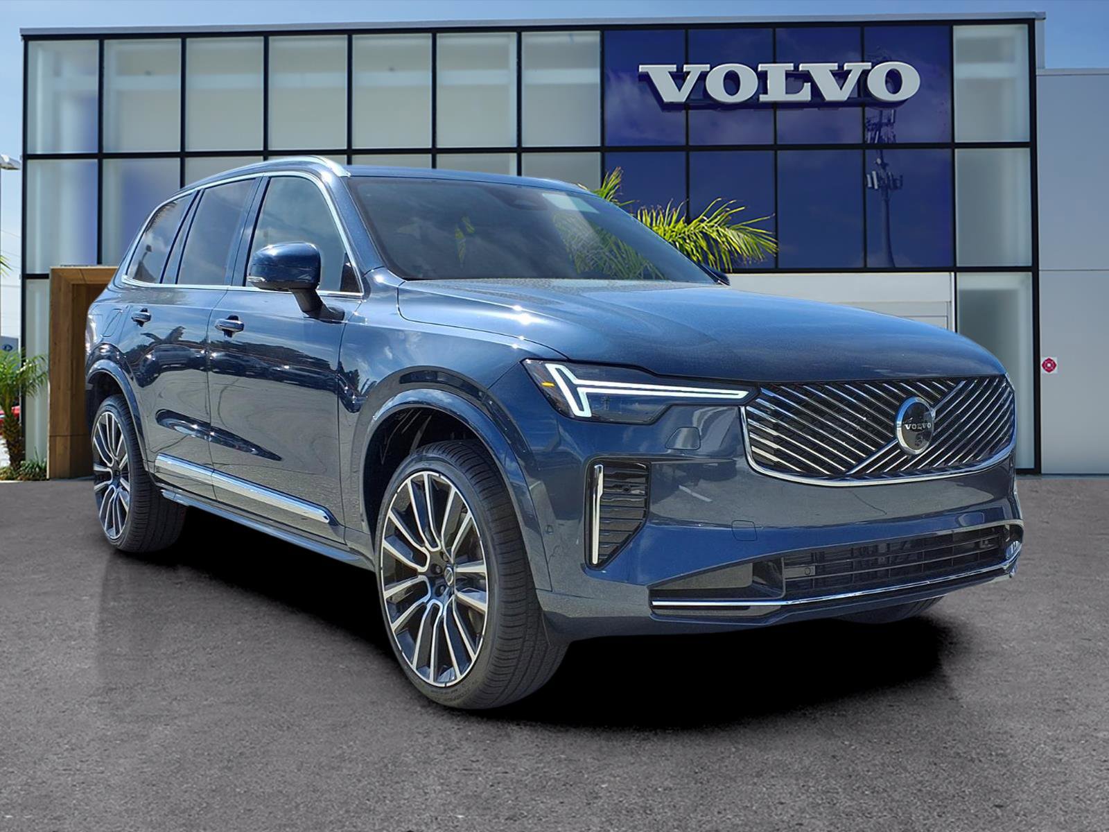 New 2026 Volvo XC90 B5 Plus w/ Protection Package Premier AWD/4WD image 1