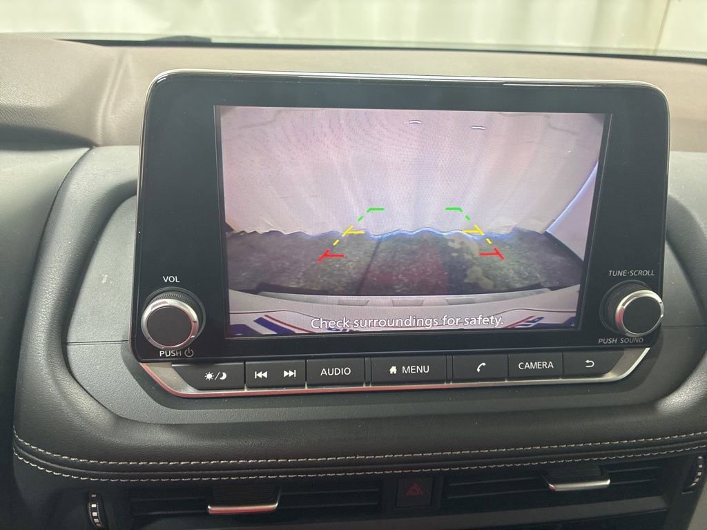Used 2023 Nissan Rogue SV image 17