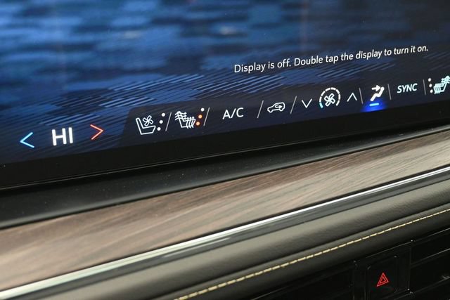 New 2026 Chevrolet Suburban Premier AWD/4WD image 28