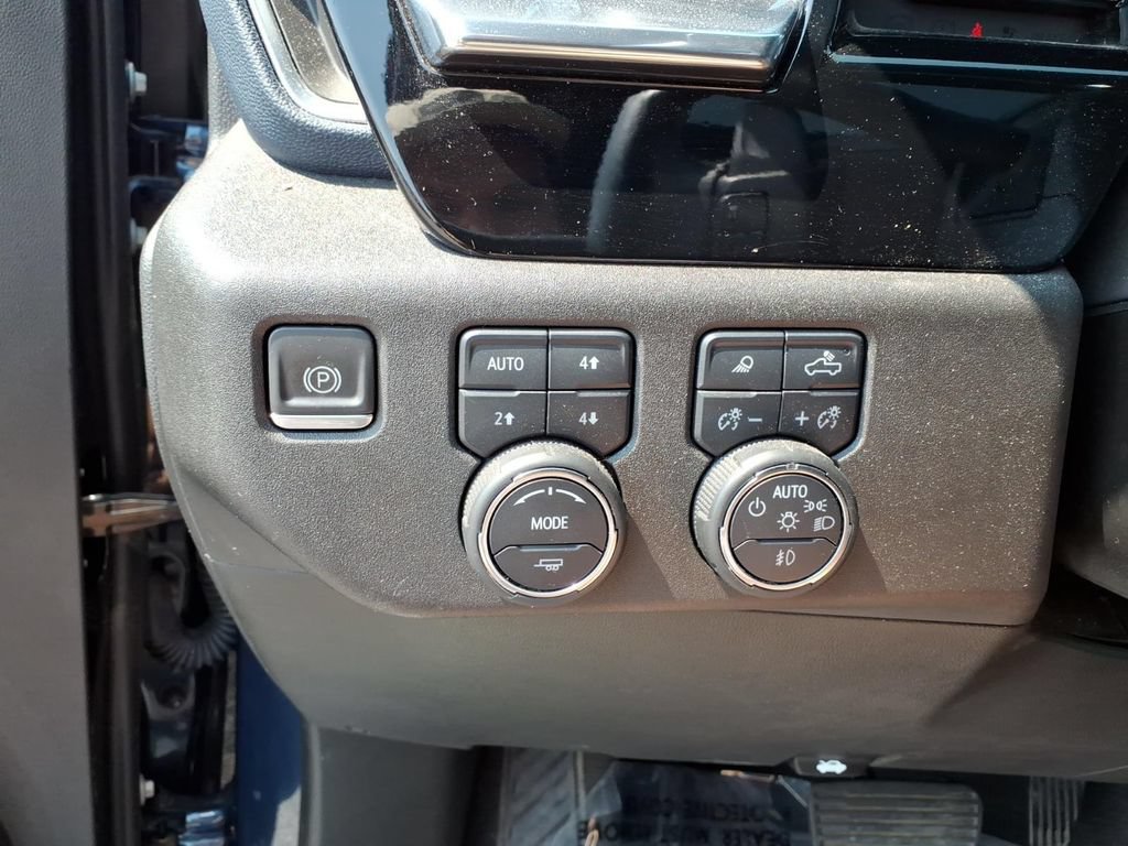 Used 2023 Chevrolet Silverado 1500 High Country AWD/4WD image 14