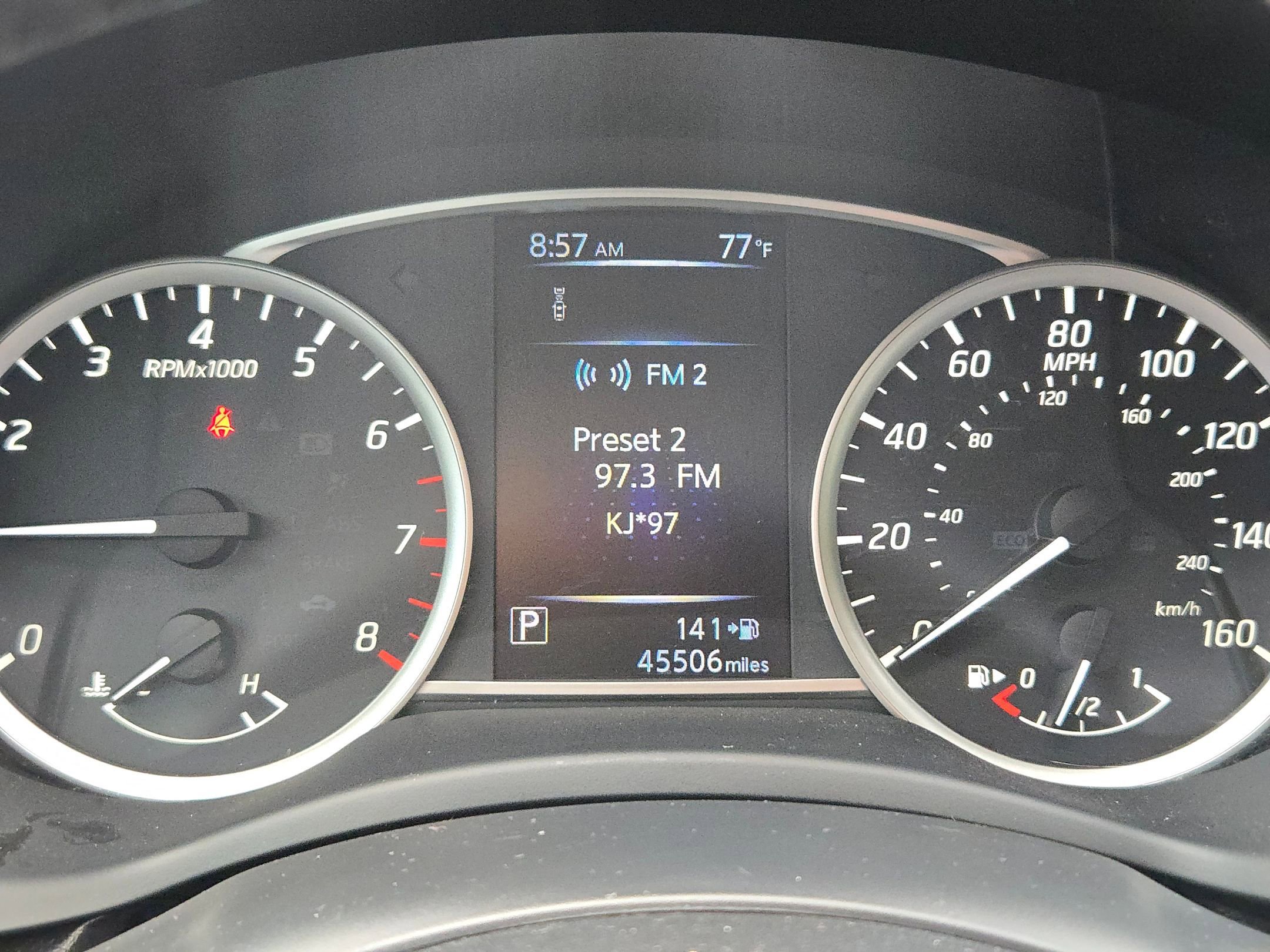 Used 2018 Nissan Sentra SR w/ SR Midnight Edition Package FWD image 11