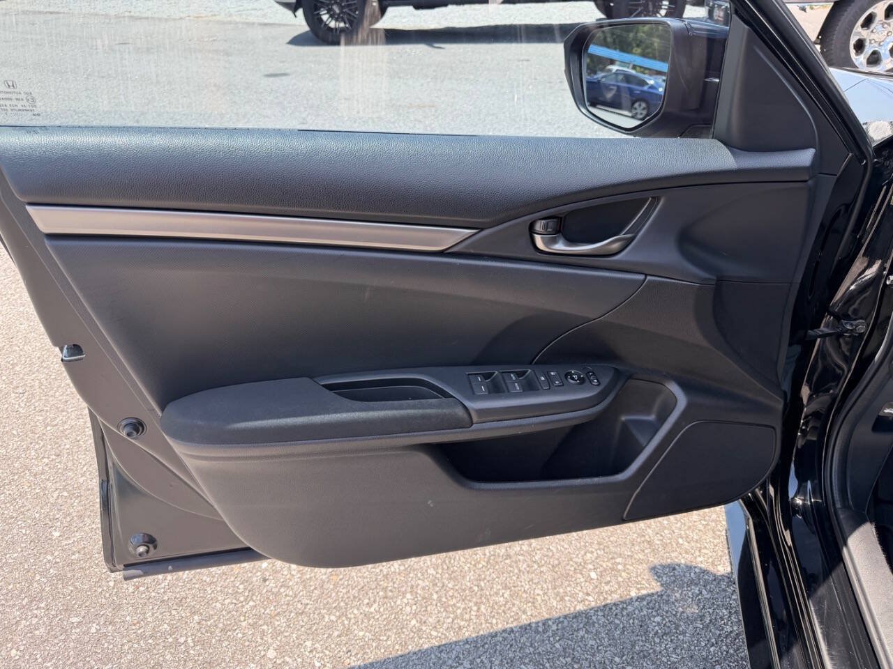 Used 2017 Honda Civic Sport image 9