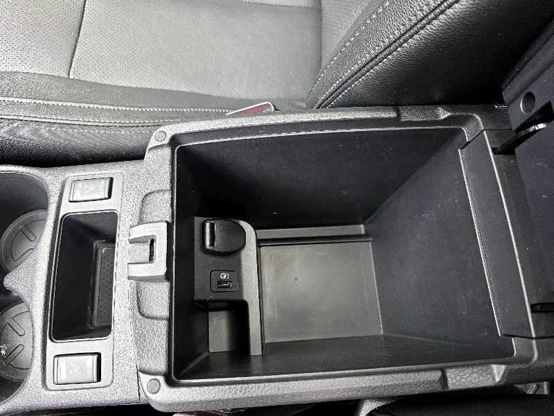 Used 2019 Nissan Rogue SL w/ Premium Package image 19