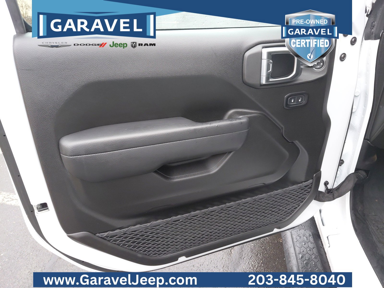 Used 2025 Jeep Wrangler Sport S image 20