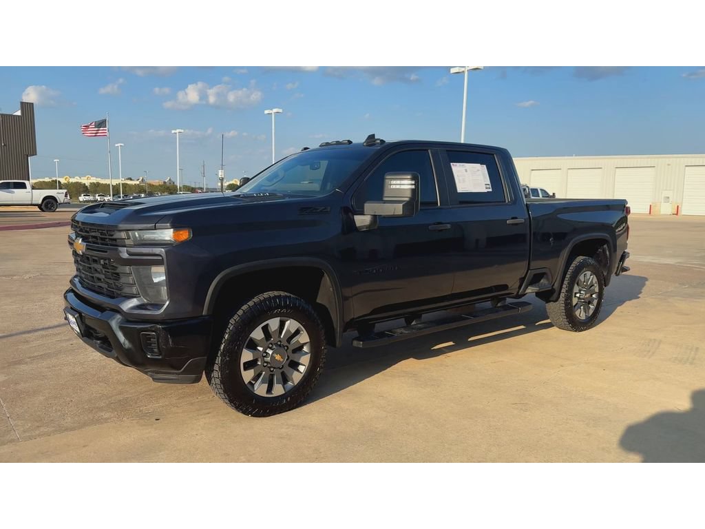 Used 2024 Chevrolet Silverado 2500 Custom w/ Custom Value Package AWD/4WD image 4
