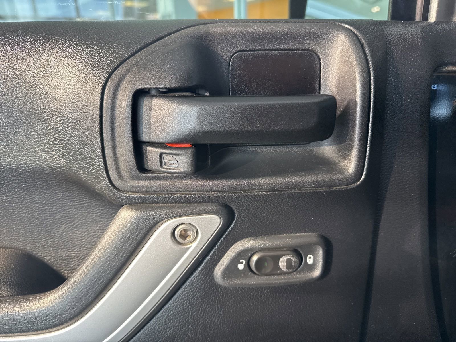 Used 2014 Jeep Wrangler Unlimited Rubicon w/ Max Tow Package image 17