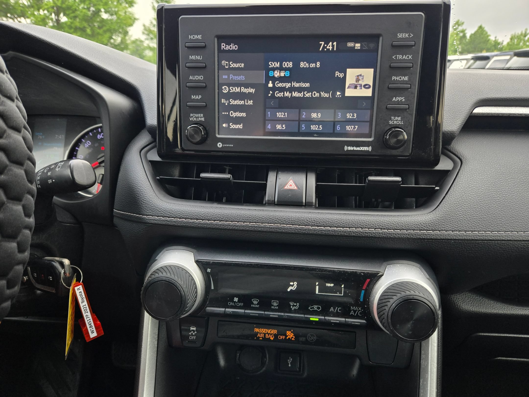 Used 2021 Toyota RAV4 LE FWD image 15