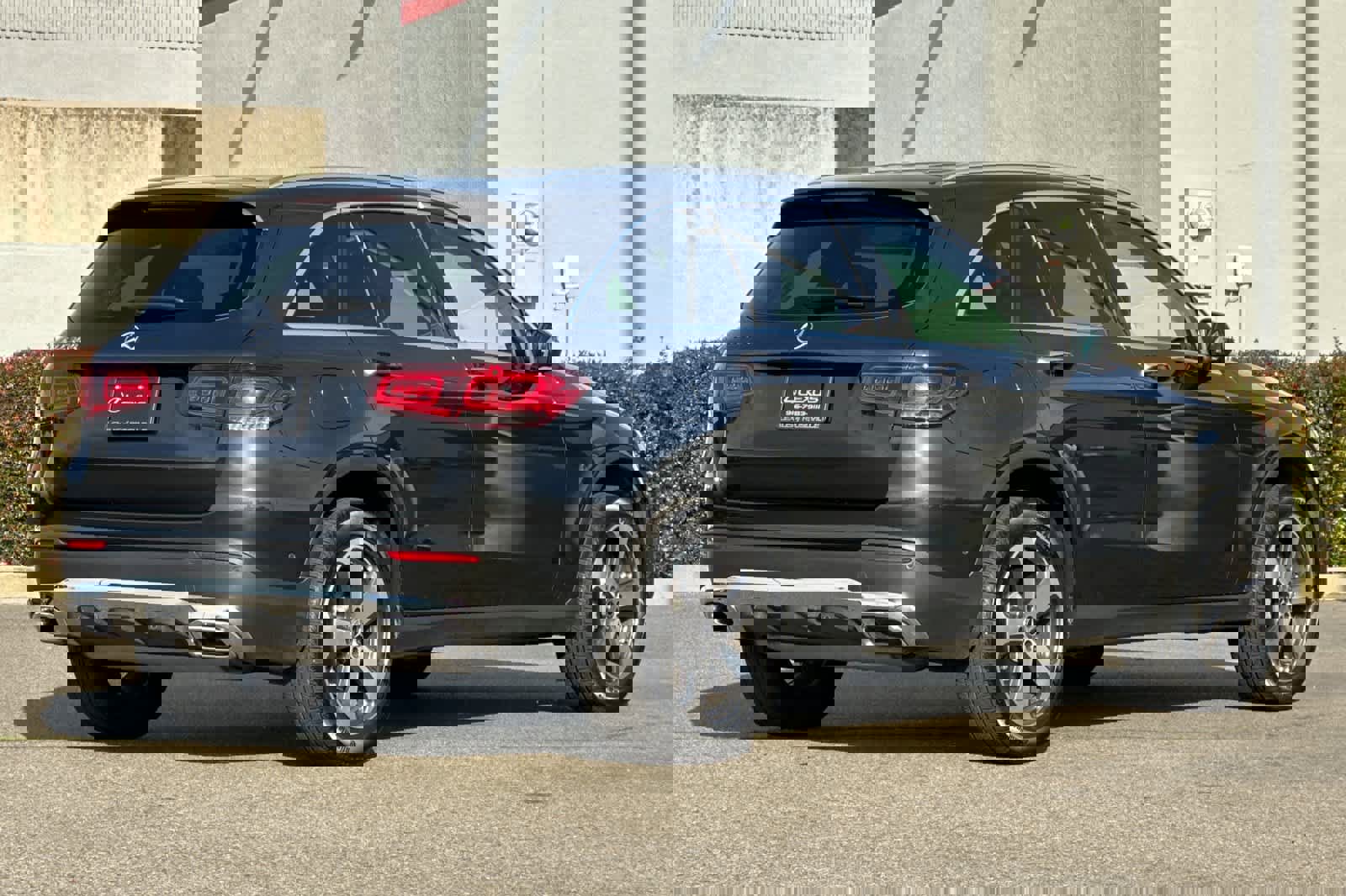 Used 2022 Mercedes-Benz GLC 300 image 2