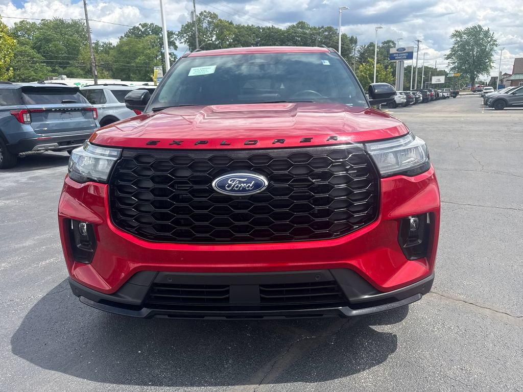 Used 2025 Ford Explorer ST-Line w/ Premium Package AWD/4WD image 3
