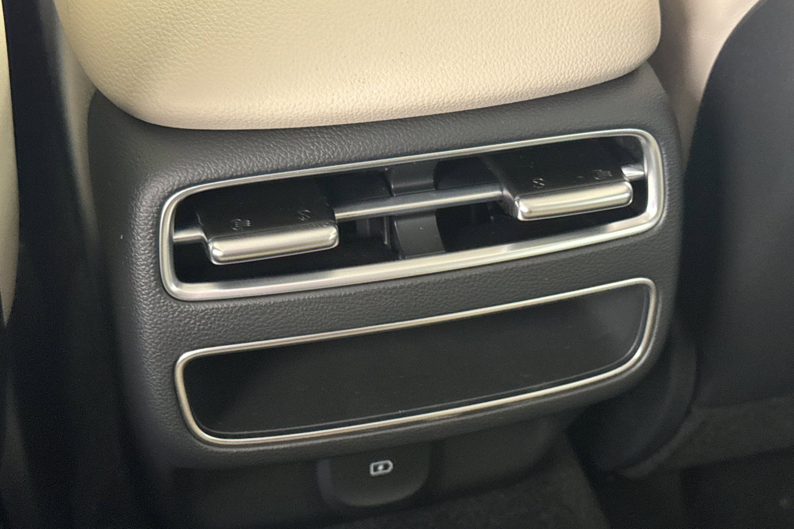 New 2026 Genesis GV70 2.5T Select image 13