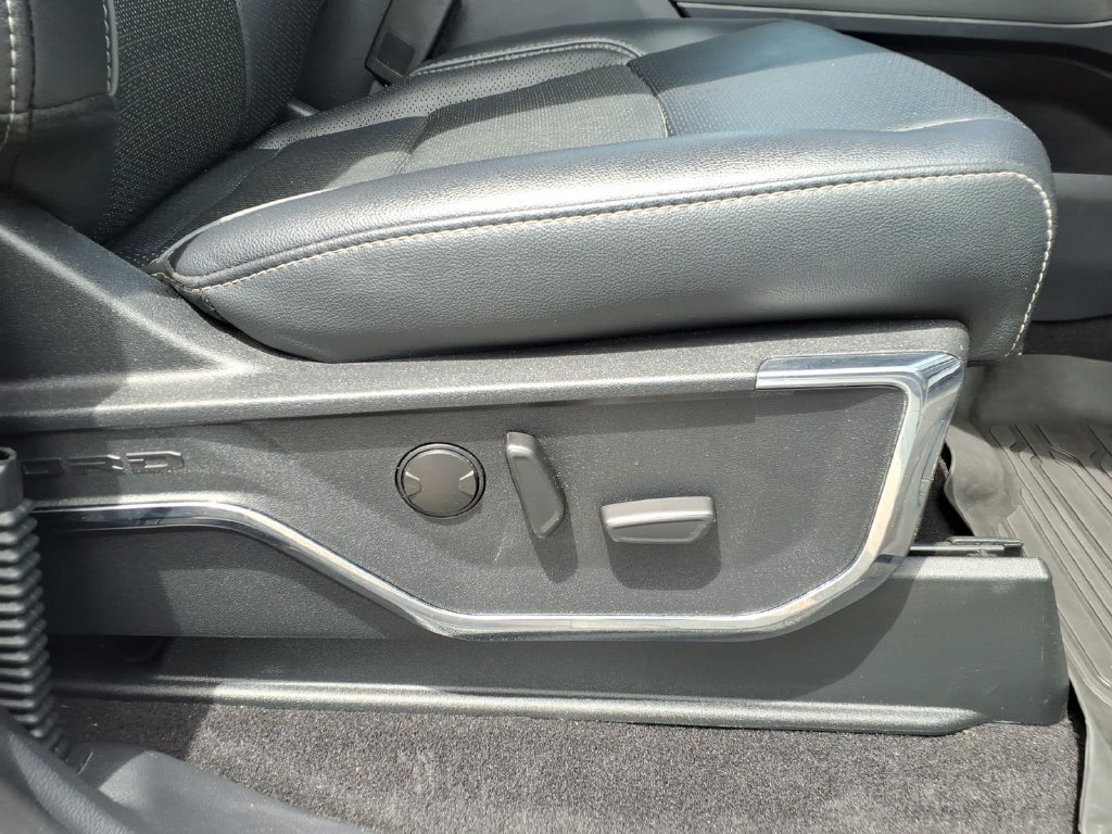 Used 2024 Ford F150 Lariat AWD/4WD image 13
