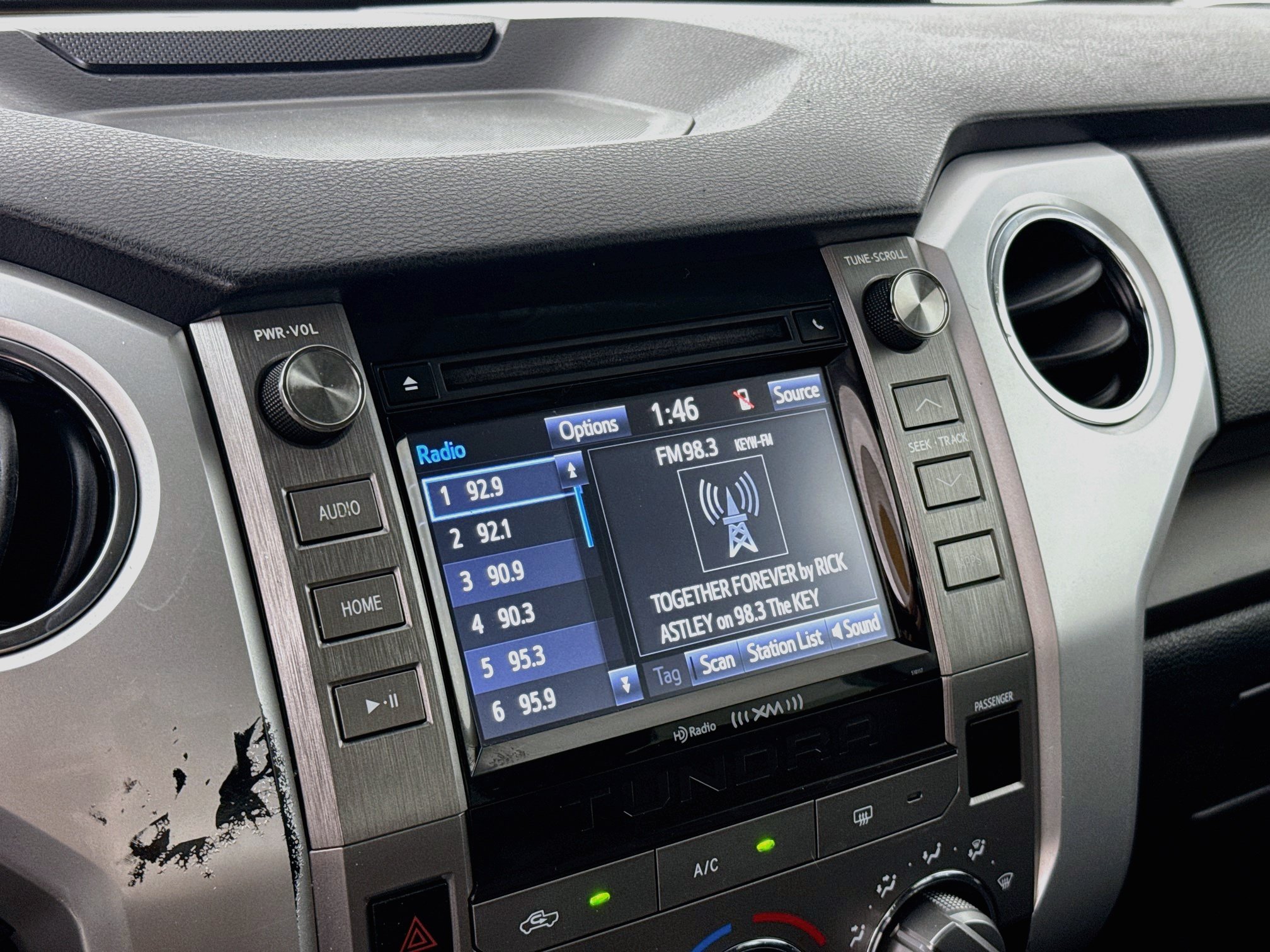 Used 2017 Toyota Tundra SR5 AWD/4WD image 17