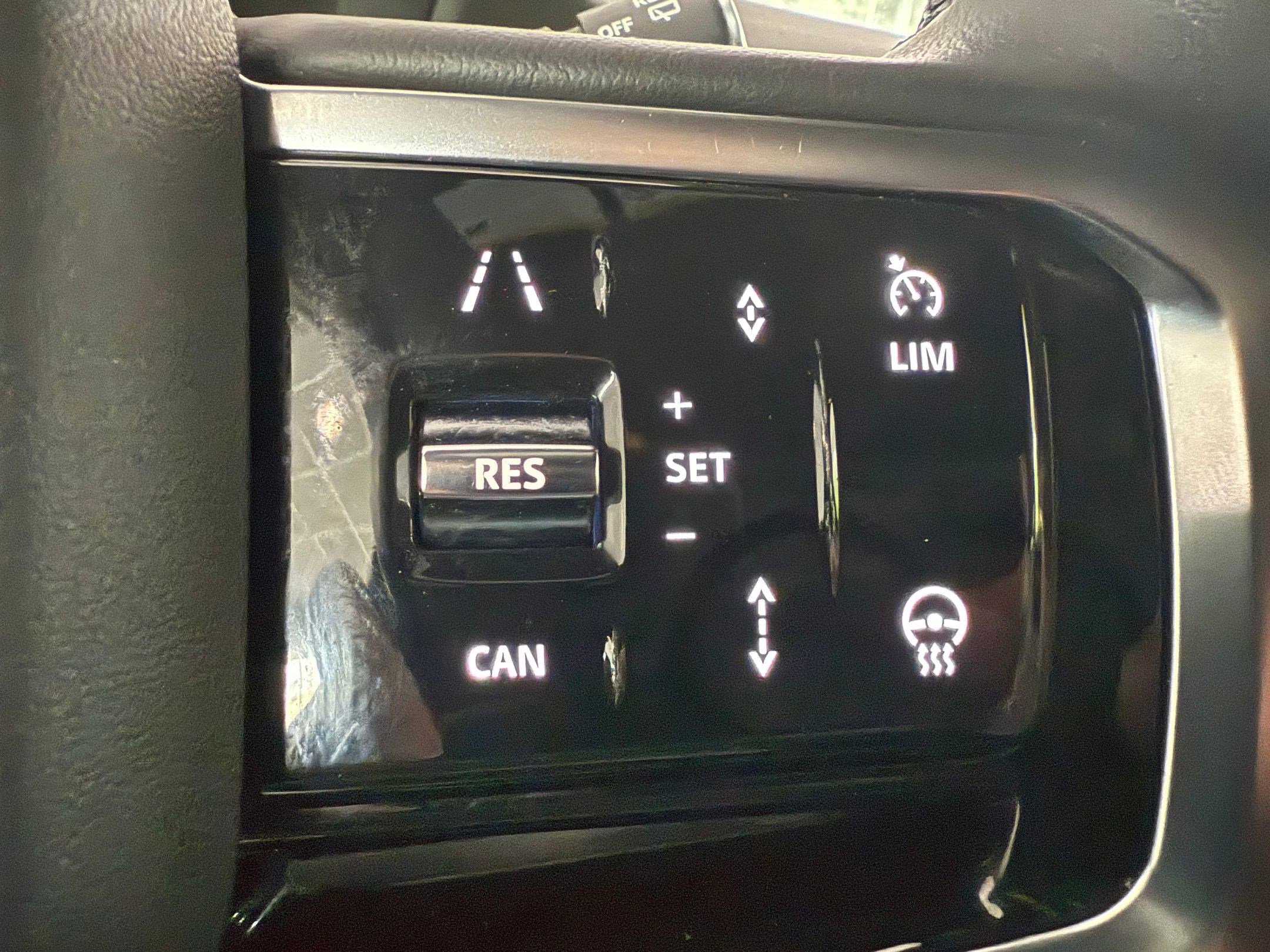 Used 2023 Land Rover Range Rover Evoque S AWD/4WD image 17