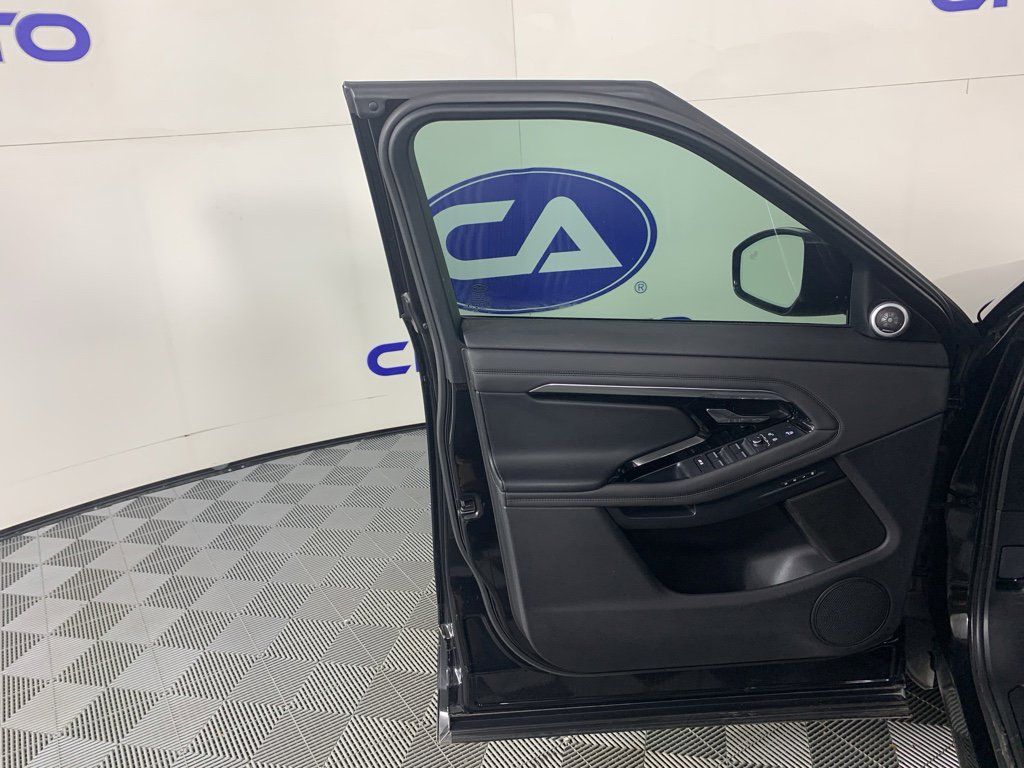 Used 2020 Land Rover Range Rover Evoque SE image 14